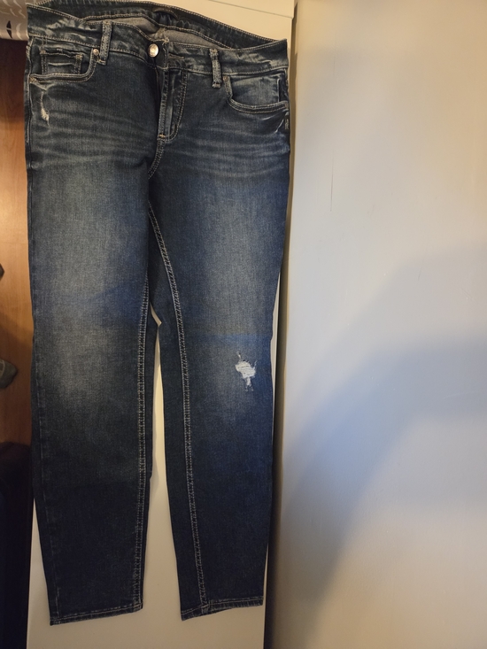 Silver Jeans Denim - Silver Jeans Women's Dark Blue Skinny with Knee Distress Elyse 31x29
